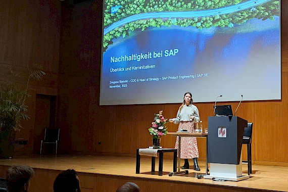 Frau Bjelonic; Chief Operation Officer und Head of Strategy SAP Product Engineering Foto: GSRN